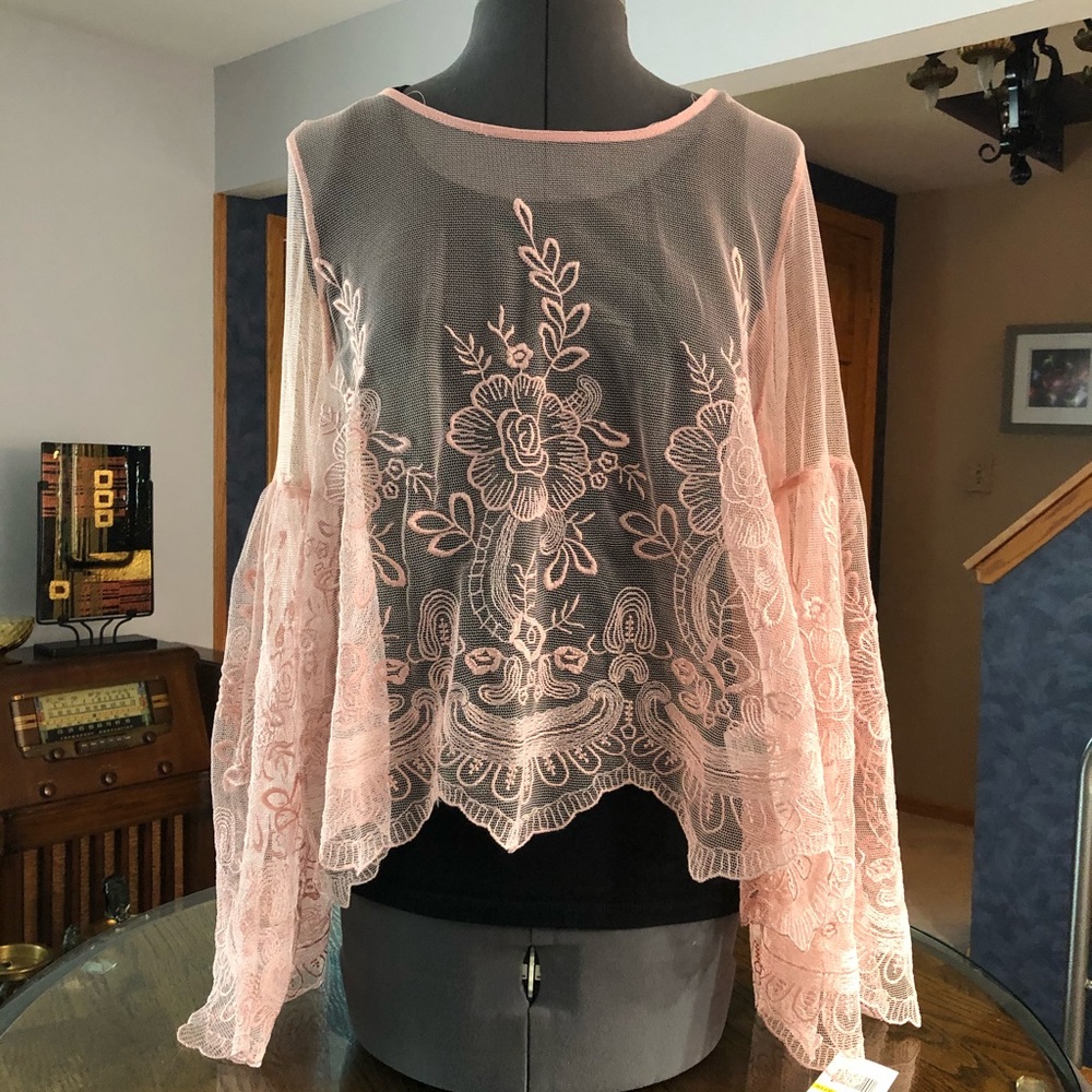 Sequin Hearts Lace Top    Size Medium  ~ NWT ~